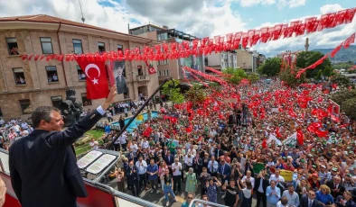 CHP Genel Başkanı Özgür Özel: Bir daha Türkiye’de internet ve sosyal medya erişimine hiç yasak gelmeyecek